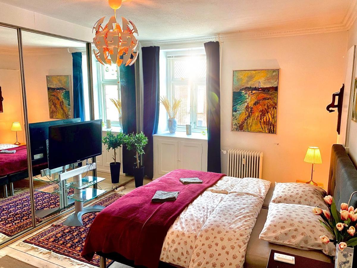 Four Individual Beautiful Spacious Rooms In Stylish Apartment 哥本哈根 外观 照片