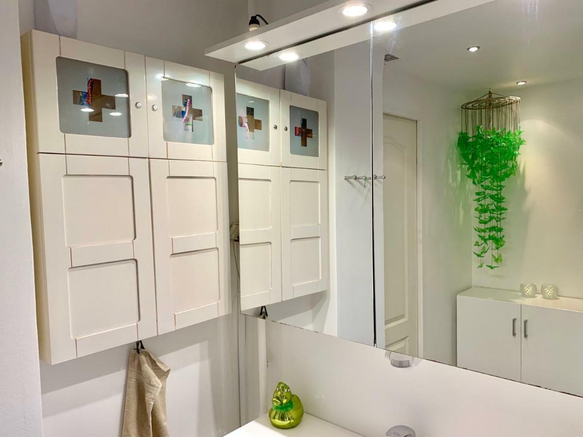 Four Individual Beautiful Spacious Rooms In Stylish Apartment 哥本哈根 外观 照片