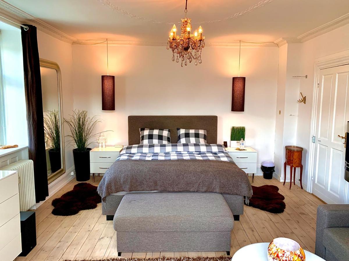 Four Individual Beautiful Spacious Rooms In Stylish Apartment 哥本哈根 外观 照片